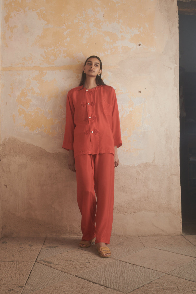 Inés Pant in Poppy - Desert Paris