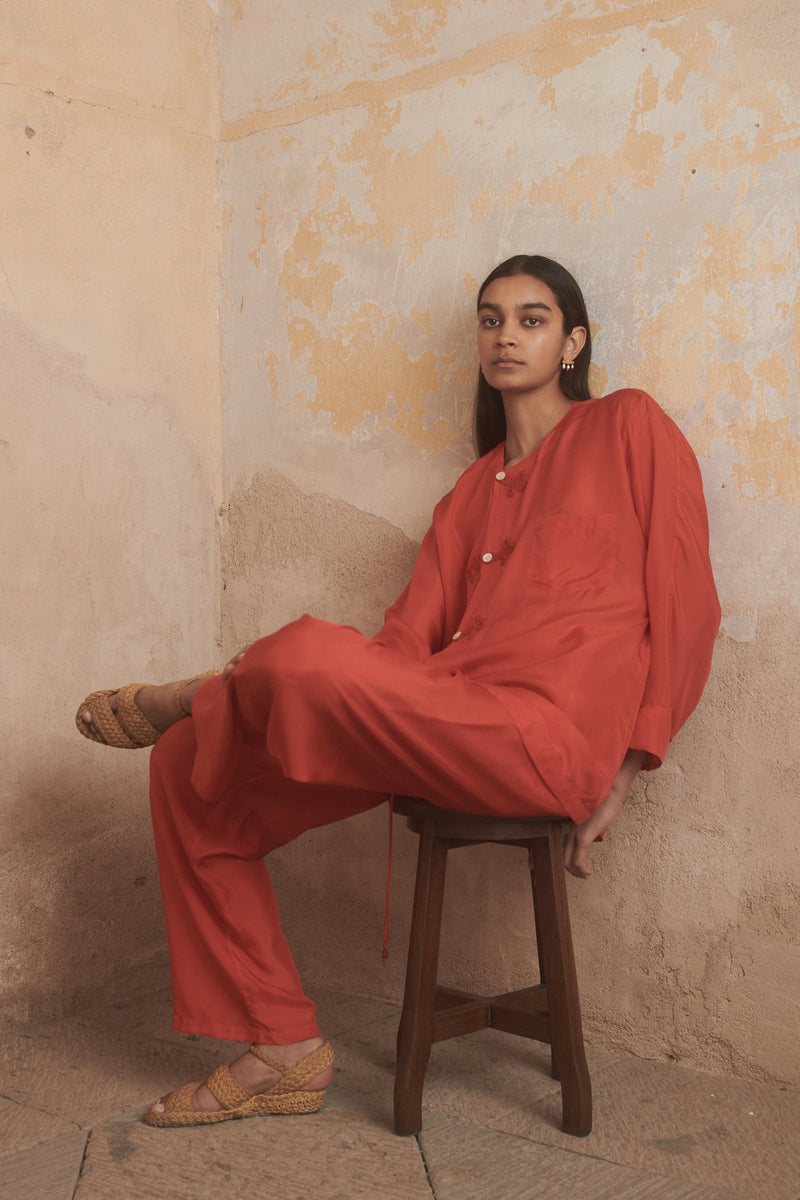 Inés Pant in Poppy - Desert Paris