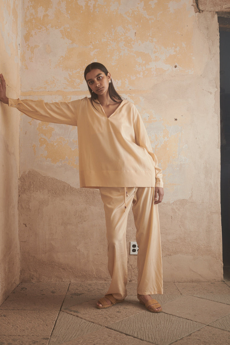 Inés Pant in Pale Ochre Stripe - Desert Paris