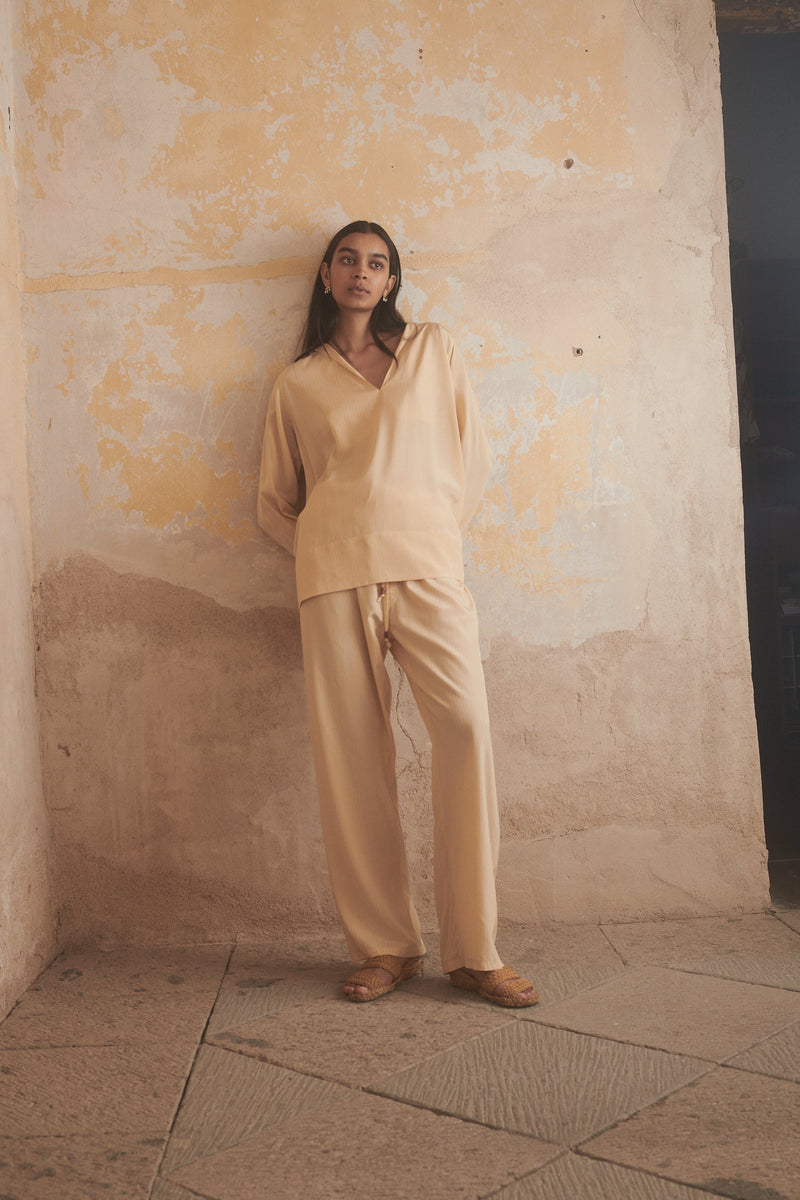 Inés Pant in Pale Ochre Stripe - Desert Paris